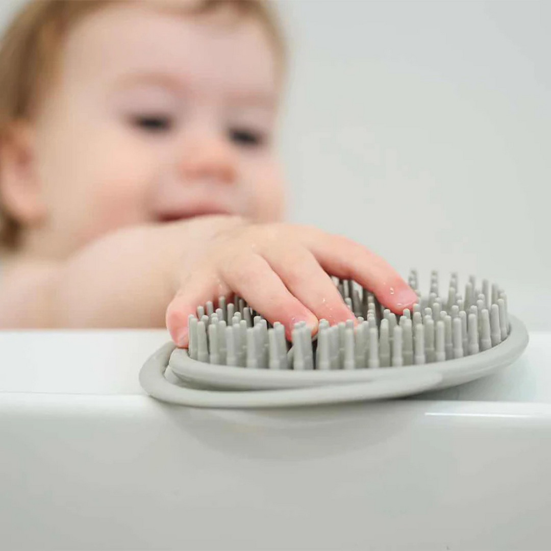 Haakaa Rainbow Silicone Shampoo Brush